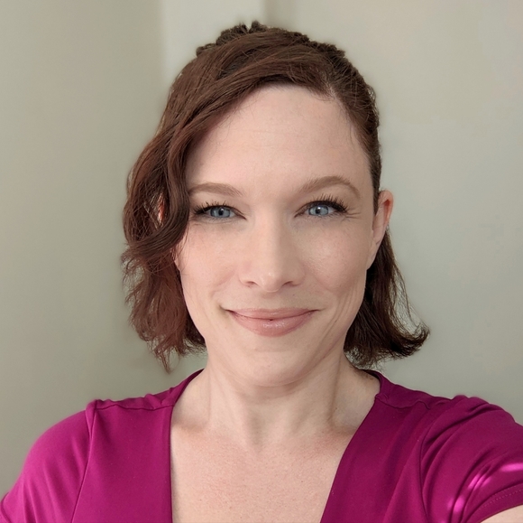 Meet your Posher, Angela - Picture 1 of 1